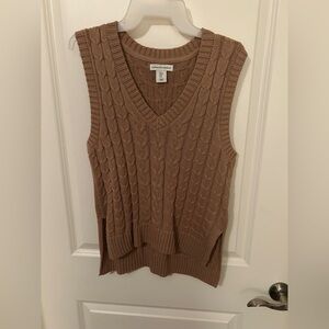 cupcakes & cashmere Women's Brown V-Neck Sweater Vest